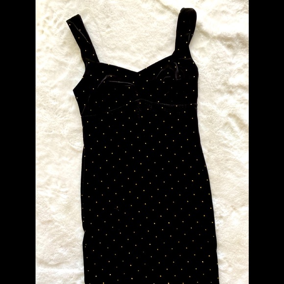 Velvet dress - Picture 1 of 4